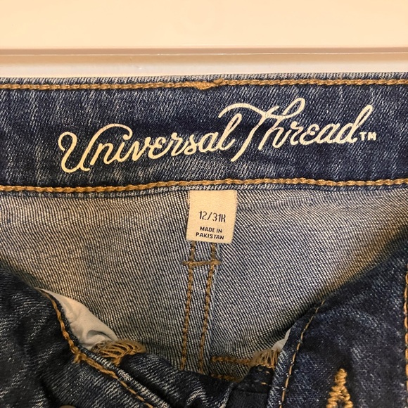 Universal thread, skinny jeans size 12 - Picture 2 of 3